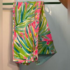 Tropical Storm Cropped Leggings. Size small. BNWOT.